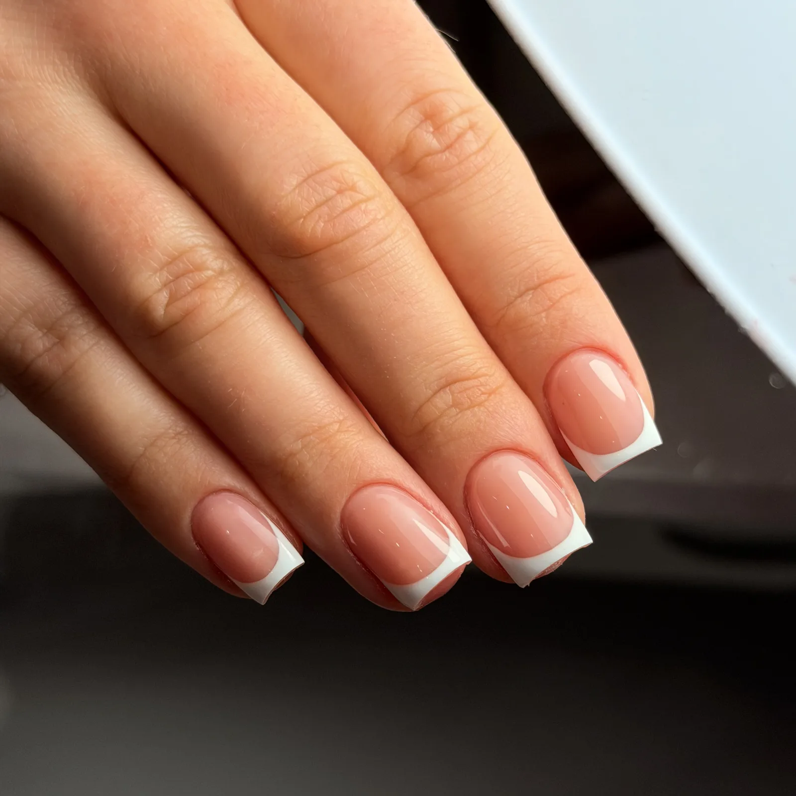 Nail art e ricostruzione unghie realizzata da Amelia Nails a Mansuè